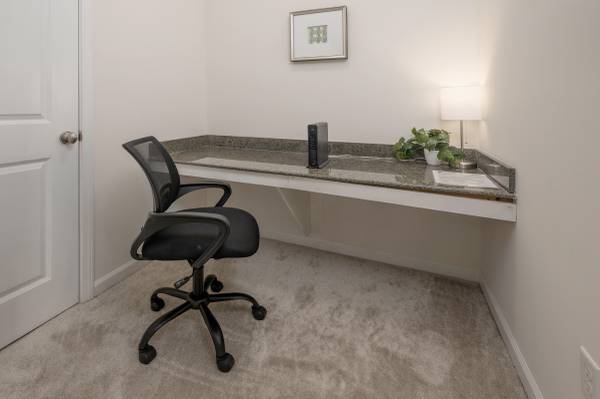 $1,320 / 1 hab - 1075 pies² - Amplio apartamento de 1 habitación | 1.075 pies² | Complejo cerrado | $1,320 (Columbus)63663836299779121