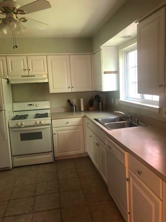 $2250.00 / 3br - 1390ft2 - Bonito condominio tipo casa adosada en barrio tranquilo63856988458369122