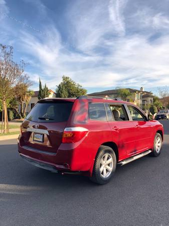 2010 TOYOTA HIGHLANDER, - $8.900 (San Gabriel)63476633936257124