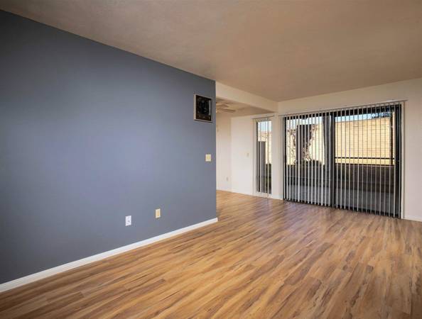 $2,445 / 1br - Ride the Trolley, Pets Always Welcome - 1 Bed Apt Overlooking Canyon (UTC)63701626462083122