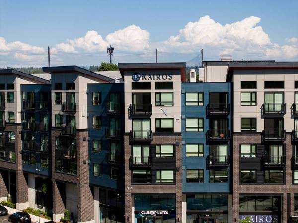 $1,799 / 1br - 547ft2 - Gorgeous modern 1bed 1bath~views of the Rainer & Golf Course - Kent! (Kent, Auburn, Renton)63808107375745122