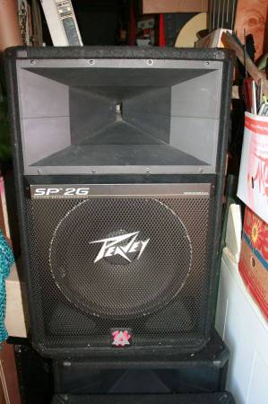 Peavey Sp-2g PA speakers 1200 Watt Peak 1