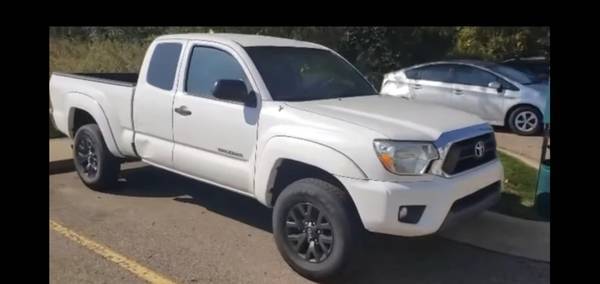 2014 TOYOTA TACOMA 1