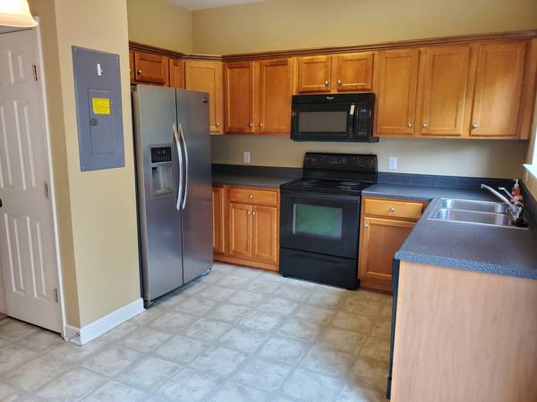 $1,495 / 2br - 1100ft2 - Townhome - convenient to Nashville, Airport, Lake - 2 Bed, 1.5 Bath (Nashville, Donelson, Hermitage)63924811305858122