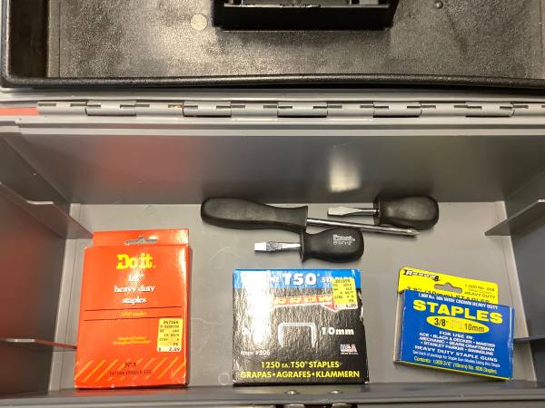 Caja de herramientas Craftsman - $10 (Aeropuerto)63471406734467122