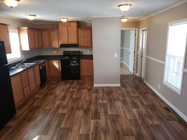 $1,349 / 3br - 1216ft2 - Look and Lease Today!  October Rent is FREE! (Woodlake)64027275090178122