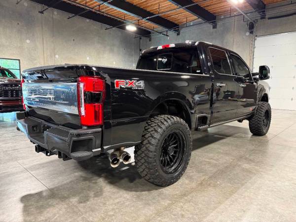 2023 Ford F-350 Super Duty Diésel 4x4 4WD Camión F350 Platinum 4 puertas Cre - $82,900 (Platinum Motors Corp)63442170682753123