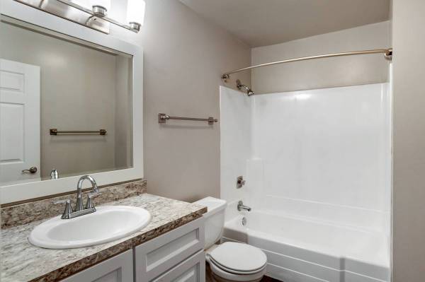 $1,035 / 1br - Celebrating Great Deals. See our One Bedrooms! (Poway)64037219612290122