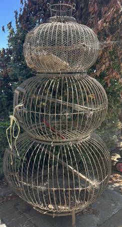 Vintage Triple-Tier Ornate Metal Birdcage Display 1