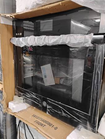 Brand New GE smart electric single oven black 1