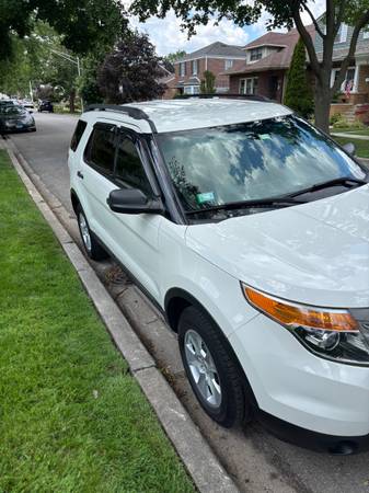 2011 ford explorer 3750 - $3,750 (Chicago)63618671635203121