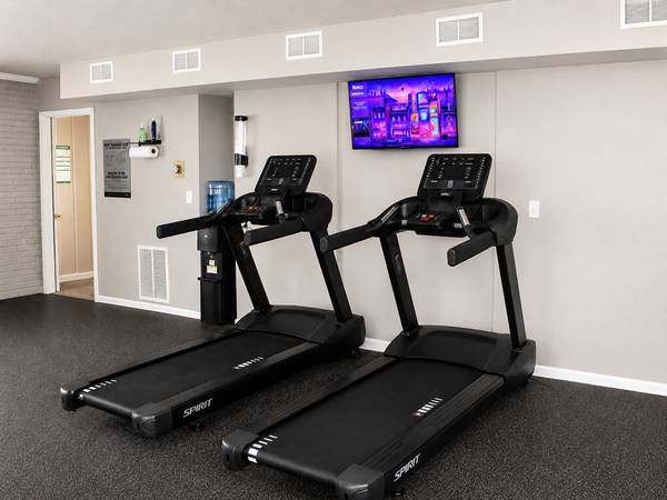 Located in Hamilton, Flex Rent Payments, 1 Bed 1