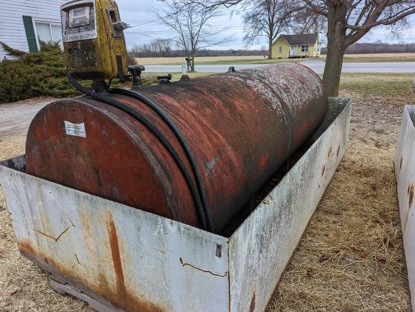 Fuel tank and containment 1