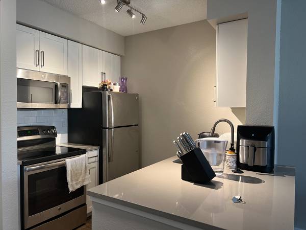 $3,200 / 1br - 478ft2 - Estudio en South Beach completamente amueblado octubre (SOMA / south beach)63868151328259121