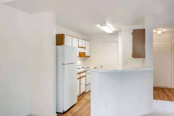 $2,036 / 2br - 1010ft2 - Spread out & settle in: 2 BR, 2 BA, 1010 Sq Ft of joy. (Sterling)64040194942338120