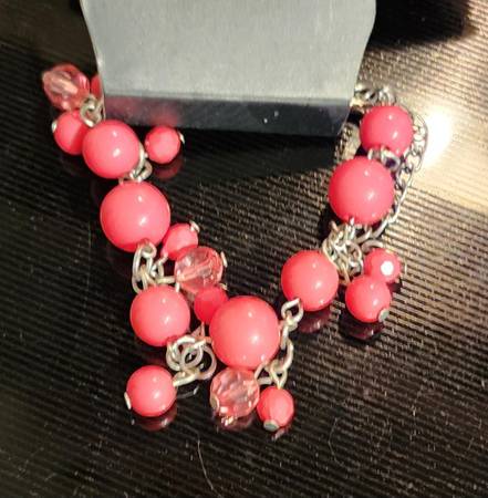 Paparazzi Pink Bubble Gum Silver Tone Bracelet 1