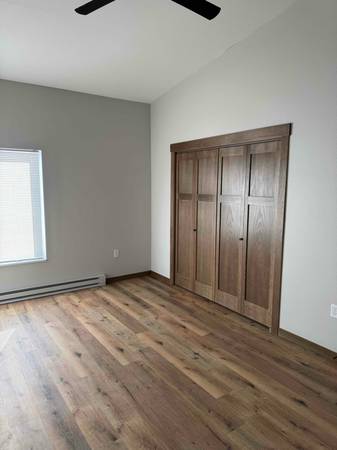 $1400.00 / 3br - 1400ft2 - 3 bed 2 bath apartment in Gilman | 600 W Hickory St | Available 4/7/2063845961336705123