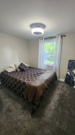 $2150.00 / 3br - 2300ft2 - Lake living at it's best!63937877480066123