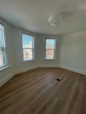 $7,500 / 5 habitaciones - Lujo 5 habitaciones/2 baños, admitimos mascotas, lavadora/secadora en la unidad, ¡sin tarifa! (South Boston)63614179072899121