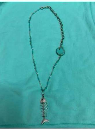 Brand New Articulated Rhinestone Fishbone with Turquoise stone piece Necklace ne 1