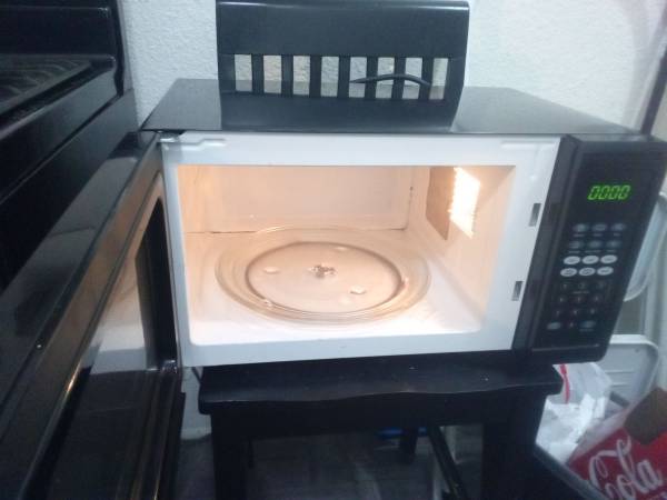 OSTER MICROWAVE 1