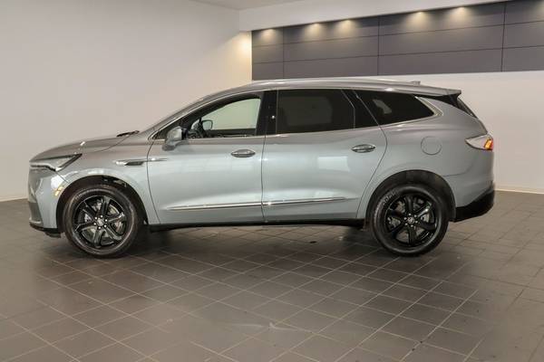 2024 Buick Enclave AWD All Wheel Drive Essence SUV - $596 (Pago estimado OAC†)63624357829379121