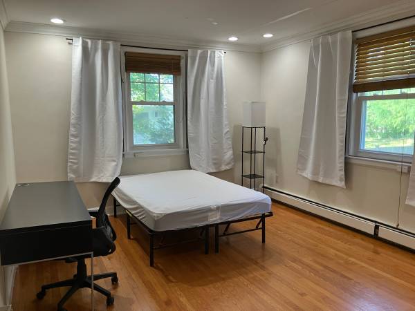 Bedroom for rent 1