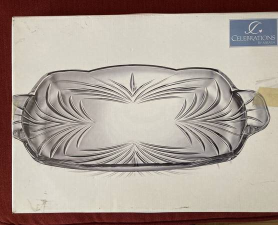 VINTAGE GLASS SERVING PLATTER by Mikasa 1