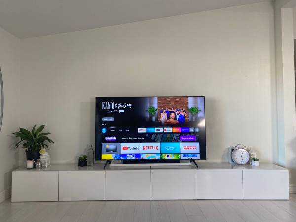 Like new high gloss white tv stand 1