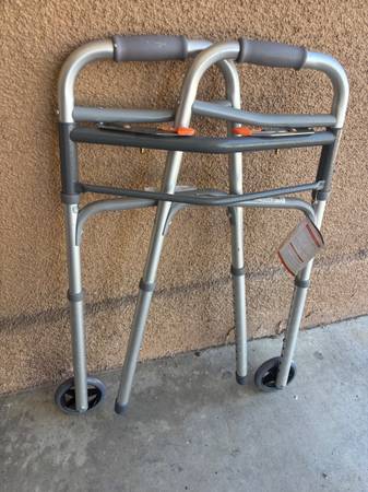 Walkers made of aluminum 1