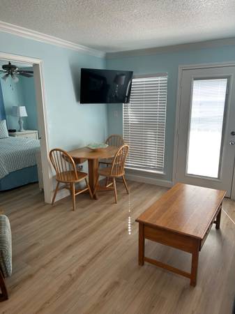 $335,000 3 bedroom 2 bath OCEAN FRONT condo (Galveston)63611864839555123