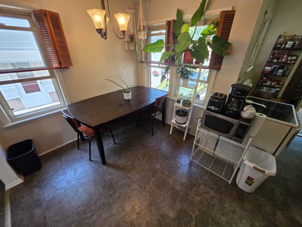 $1,290 / 2br - $1290 | 2BD 1BA| 1318 Hoover Ave | Available 11/03/2025! (Eau Claire)63845959385731123