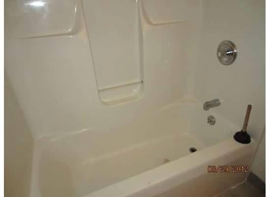 $1,200 / 4br - 1100ft2 - 2026 UW-Oshkosh 4 Bedroom - Leases starting September 2026 (Oshkosh)63845970117251123