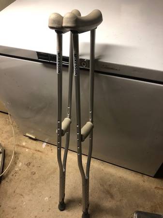 CRUTCHES 1