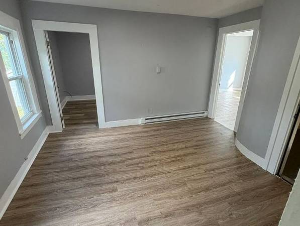 $1,200 / 2br - Recently Updated 2 Bedroom 1 Bathroom Apartment For Rent (Springfield, MA)64017045933057120