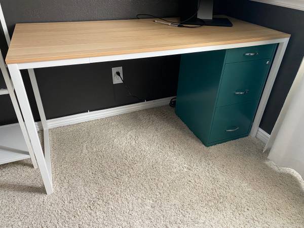 Maple colored desk 1