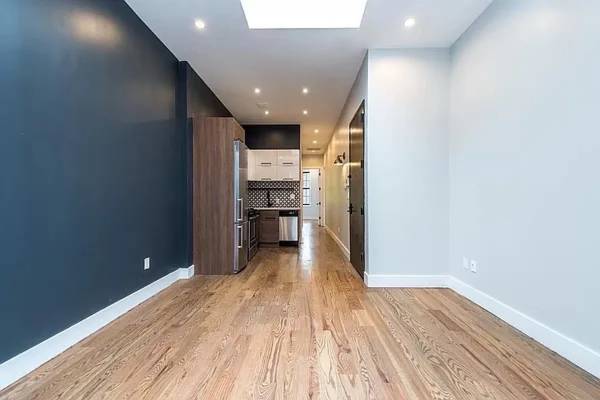 $4,299 / 3br - Gorgeous 3 Bedroom, 2 Full bathroom in Prime Bushwick (Bushwick)63809042221571123