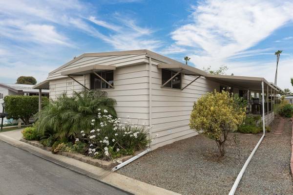 $329,000 / 2br - 1440ft2 - 2-Dormitorios 2-Baños - 1,440sf  - CASA MÓVIL - SIN RENTA DE ESPACIO 55+ Piscina/Baño de Hidromasaje/Gimnasio (SAN MARCOS)63845976956673120