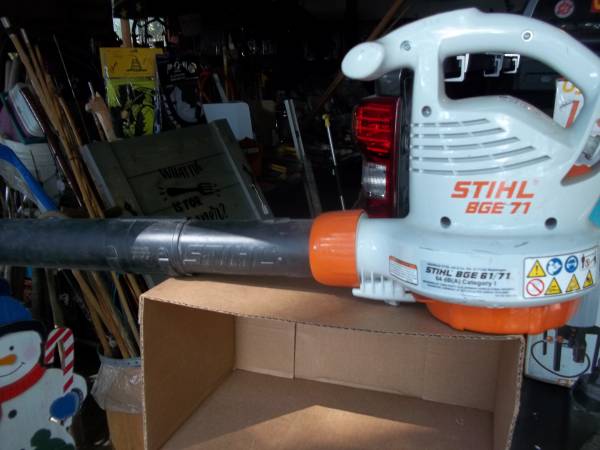 LIKE NEW STIHL BGE 71 ELECTRIC BLOWER 1