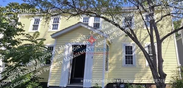 $2,550 / 2br - 1269ft2 - AMESBURY - 2BD Duplex Walkable to Downtown, Private Backyard, Parking! (Amesbury, MA)63996547862658120
