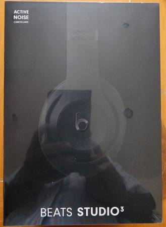 *** Brand New *** Beats Studio 3 1
