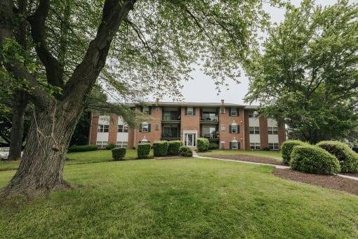 $1,411 / 2br - 1199ft2 - en Randallstown MD, 2B/2B, Electrodomésticos Eficientes (3901 Noyes Cir, Randallstown, MD)63694572387457122