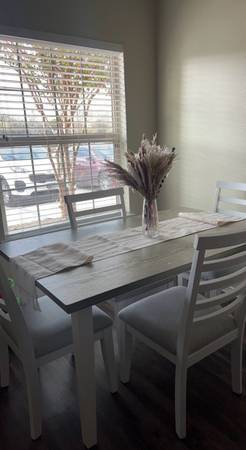 SLIGHTLY USED DINING TABLE NEED GONE ASAP! 1
