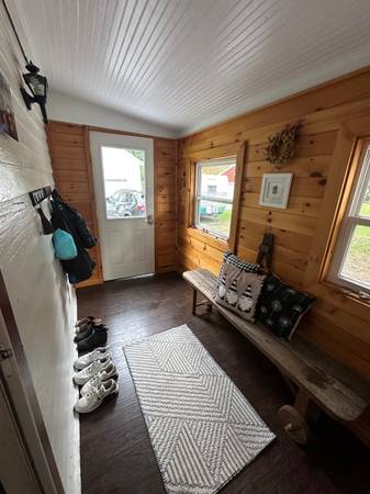 $219 / 2br - 1436ft2 - Beautiful Adams village home (Adams)63822291018881122