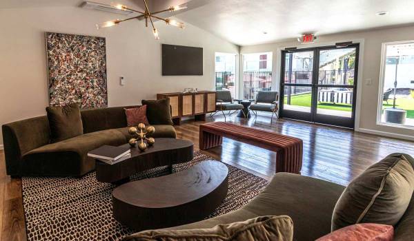 $2,375 / 2 habitaciones - 850 pies² - Iluminación moderna, refrigerador de acero inoxidable, lavadora y secadora (walnut creek)63667872693379124
