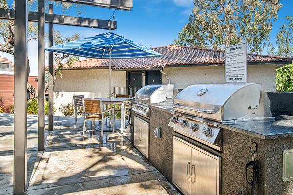 $2,565 / 1br - 756ft2 - Private One bedrooms available! (TO)63668271223681124