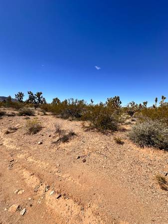 $16,000 2.14 Acres for sale in Lake Mohave Ranches 11 apn 327-06-145 (Dolan Springs)64038882155777123