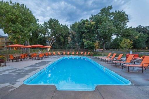 $1,395 / 1br - 740ft2 - Aire Acondicionado, Área de Barbacoa/Comedor al Aire Libre, Mantenimiento en el Sitio (2880 Woodland Hills Dr, Colorado Springs, CO)63687154197507122