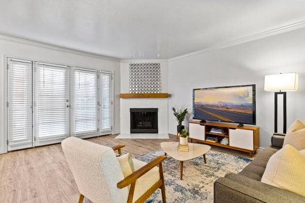 $1,859 / 2br - 900ft2 - Experience Elevated Living at Ascent on Steamboat! (Old Southwest Reno, Skyline, Reno (city))63992636588035122