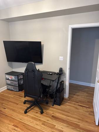 $800 Room for Rent in Beautiful 2-bedroom Apt (West Ridge)63898734500994123